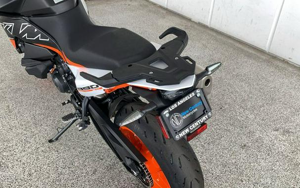 2024 KTM 890 SMT