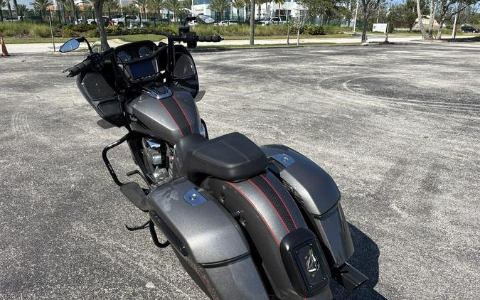 2020 Indian Motorcycle® Challenger Titanium Metallic