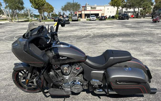 2020 Indian Motorcycle® Challenger Titanium Metallic