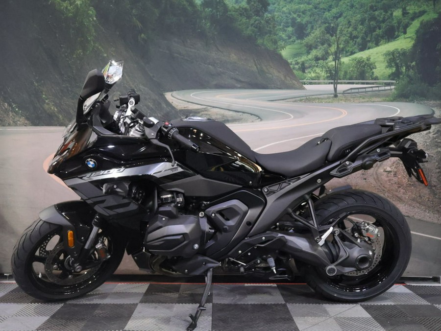 2026 BMW R 1300 RS Triple Black