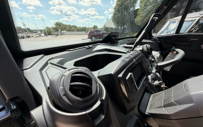 2026 Can-Am Defender DPS CAB HD10