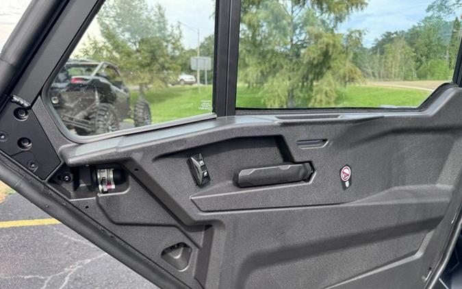 2026 Can-Am Defender XT CAB HD11 With 10.25 In.Display