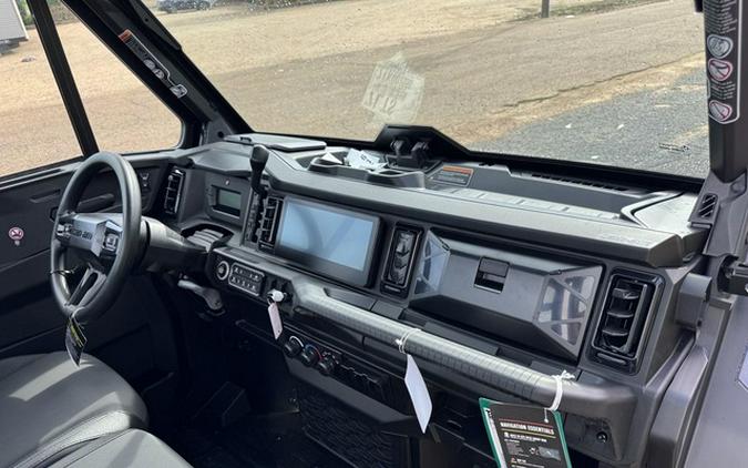2026 Can-Am Defender XT CAB HD11 With 10.25 In.Display