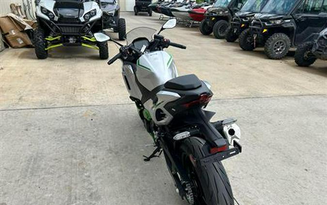 2024 Kawasaki Ninja 7 Hybrid ABS