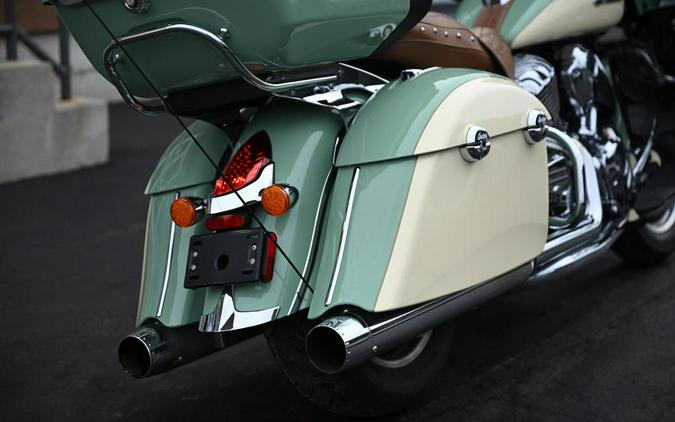 2017 Indian Motorcycle Roadmaster Willow Green Over Ivory Cream
