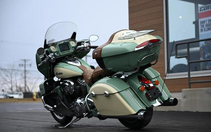 2017 Indian Motorcycle Roadmaster Willow Green Over Ivory Cream