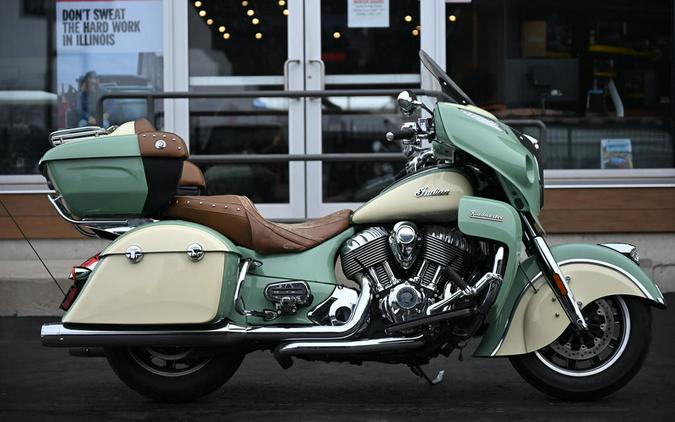 2017 Indian Motorcycle Roadmaster Willow Green Over Ivory Cream