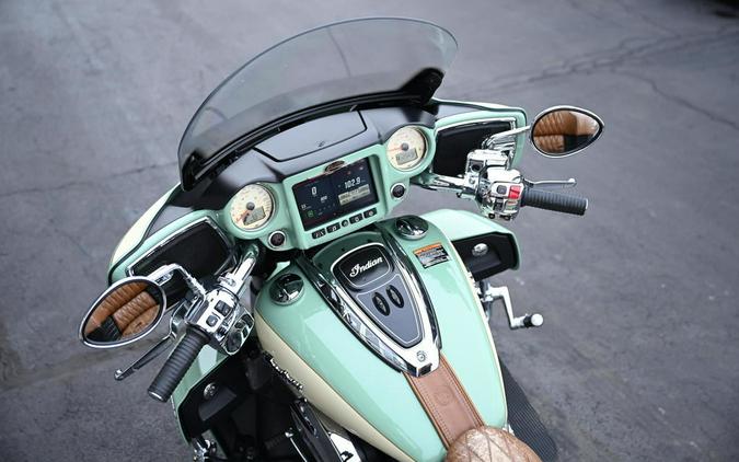 2017 Indian Motorcycle Roadmaster Willow Green Over Ivory Cream