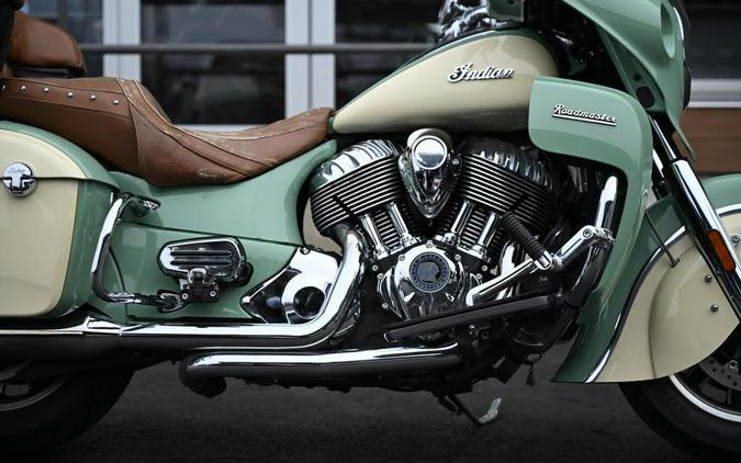 2017 Indian Motorcycle Roadmaster Willow Green Over Ivory Cream