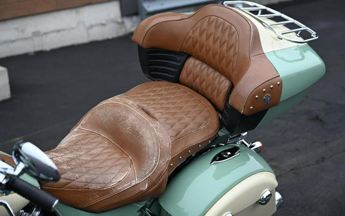 2017 Indian Motorcycle Roadmaster Willow Green Over Ivory Cream