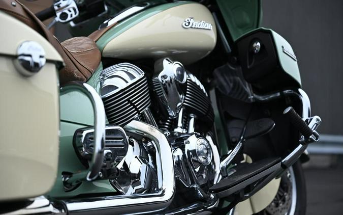 2017 Indian Motorcycle Roadmaster Willow Green Over Ivory Cream