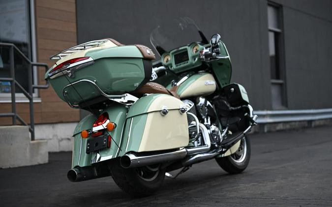 2017 Indian Motorcycle Roadmaster Willow Green Over Ivory Cream