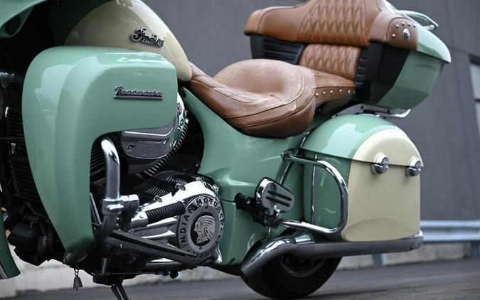 2017 Indian Motorcycle Roadmaster Willow Green Over Ivory Cream