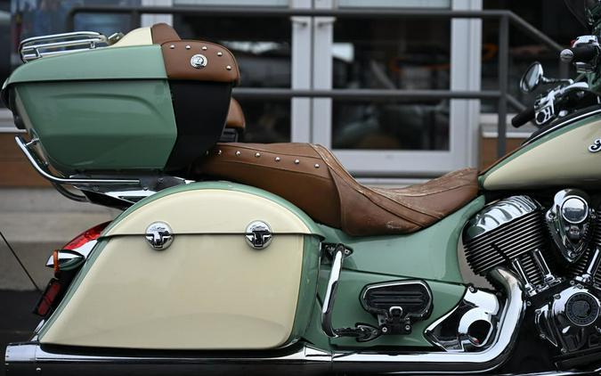 2017 Indian Motorcycle Roadmaster Willow Green Over Ivory Cream