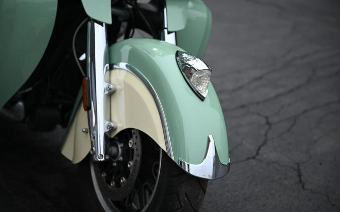 2017 Indian Motorcycle Roadmaster Willow Green Over Ivory Cream