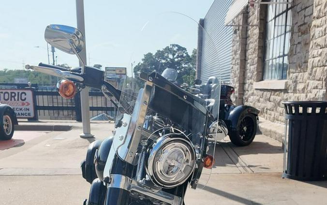 FLSL 2020 Softail Slim®