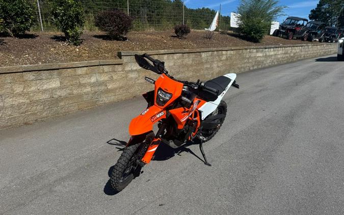 2025 KTM Enduro 390 R