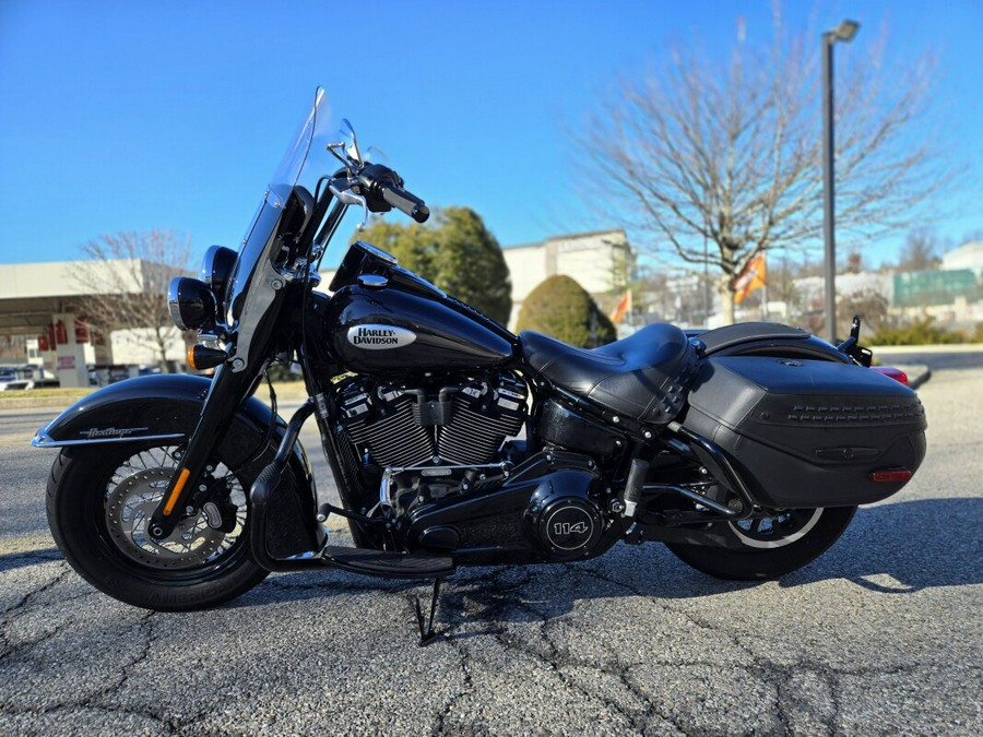 2021 Harley-Davidson® Heritage Classic 114 Black Jack Metallic