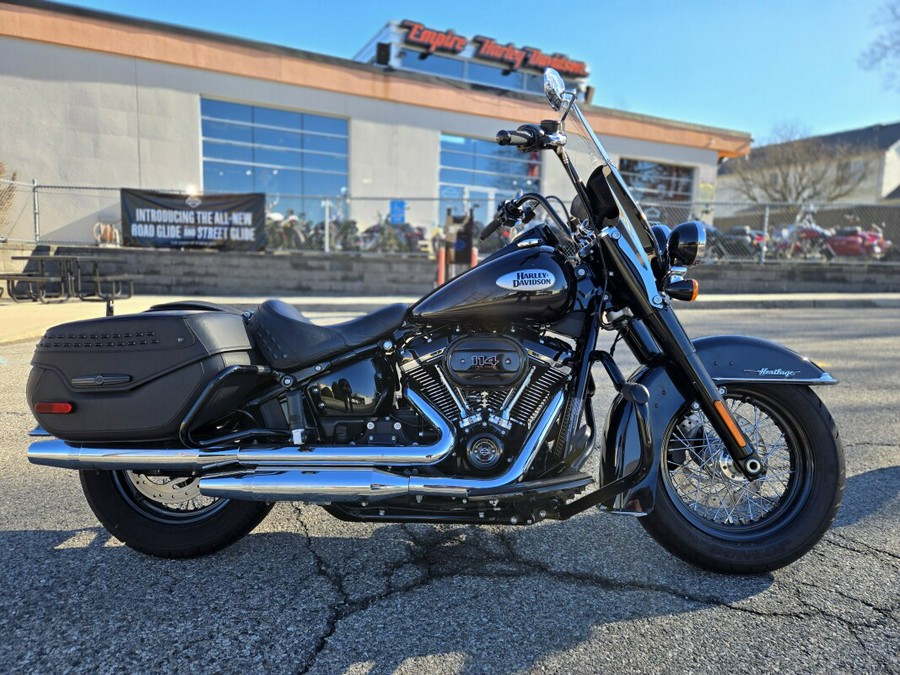 2021 Harley-Davidson® Heritage Classic 114 Black Jack Metallic