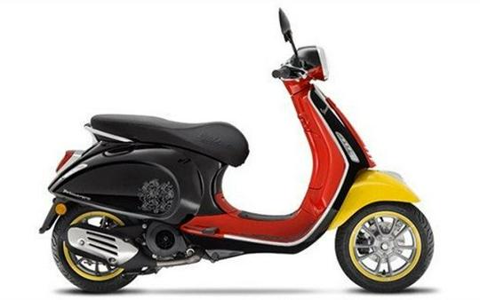 New 2023 Vespa PRIMAVERA 50 Mickey Mouse