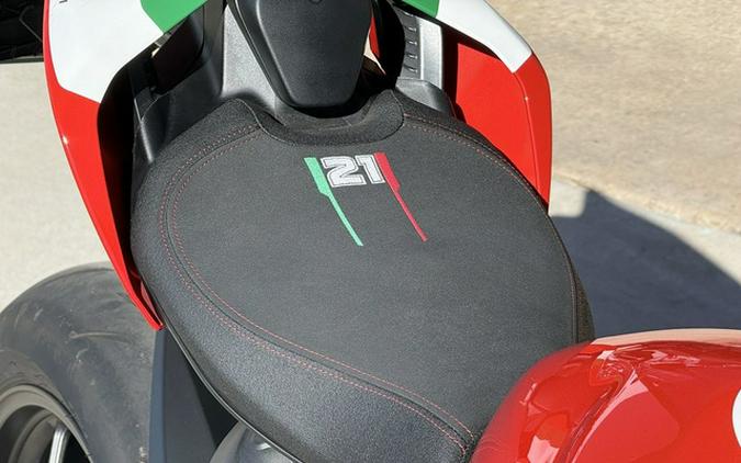 2024 Ducati Panigale V2 Bayliss 1St Championship Livery