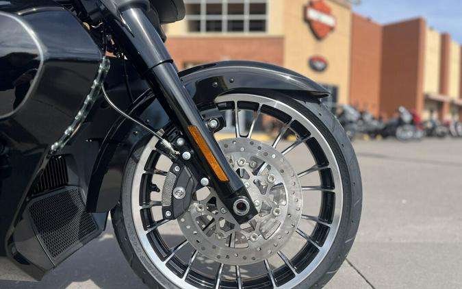 2026 Harley-Davidson® FLHLT Street Glide 3 Limited Vivid Black