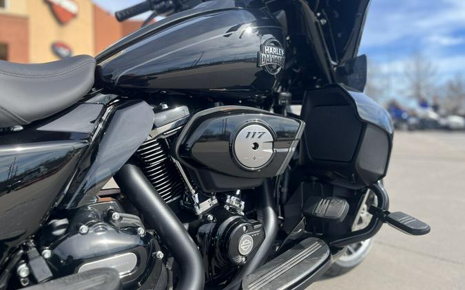 2026 Harley-Davidson® FLHLT Street Glide 3 Limited Vivid Black