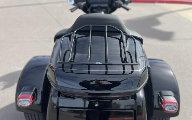 2026 Harley-Davidson® FLHLT Street Glide 3 Limited Vivid Black