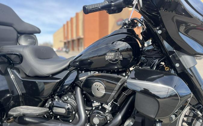 2026 Harley-Davidson® FLHLT Street Glide 3 Limited Vivid Black