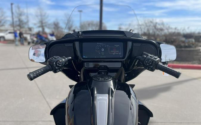 2026 Harley-Davidson® FLHLT Street Glide 3 Limited Vivid Black