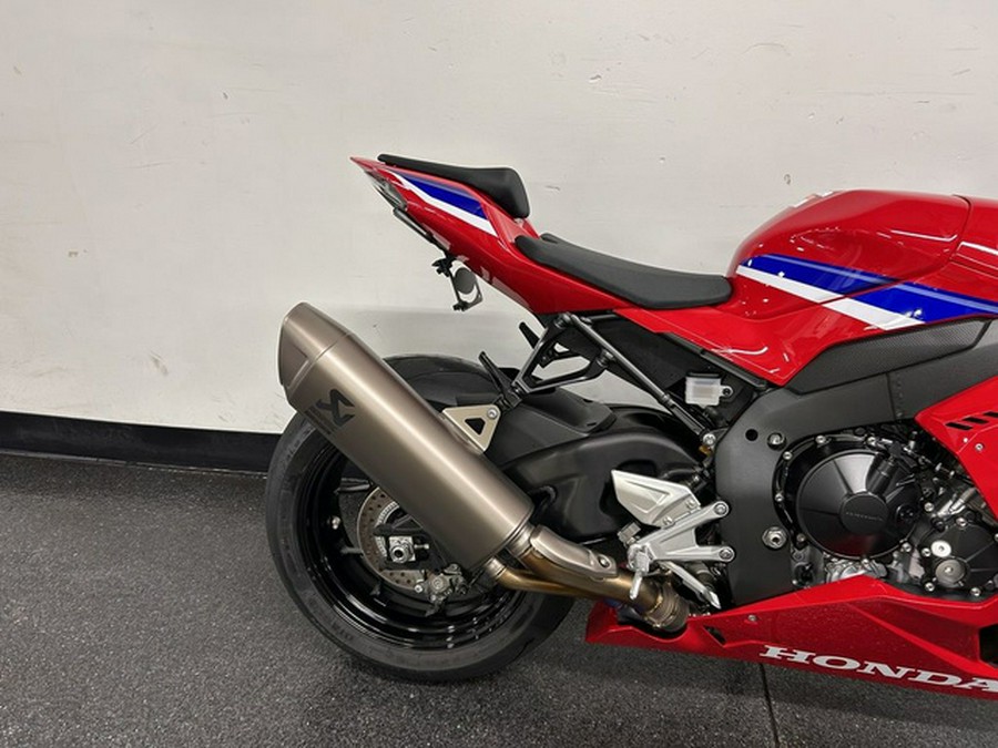 2026 Honda CBR1000RR-R Fireblade SP