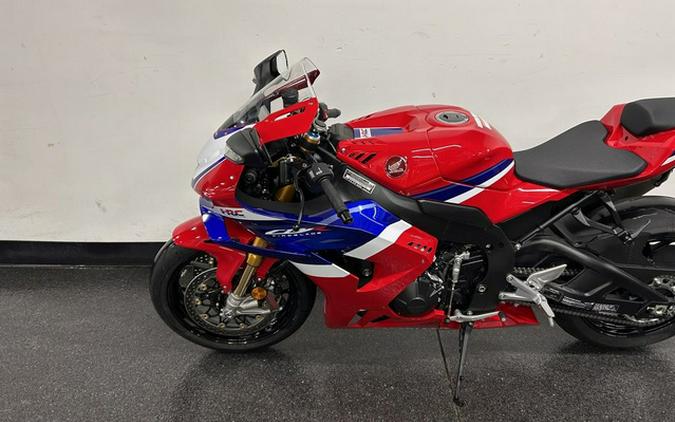 2026 Honda CBR1000RR-R Fireblade SP