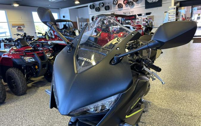 2026 Honda CBR650R E-Clutch