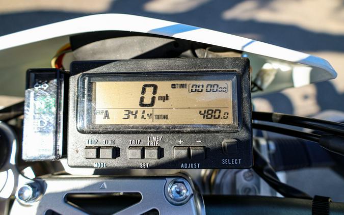 2023 SUZUKI DR-Z400SM