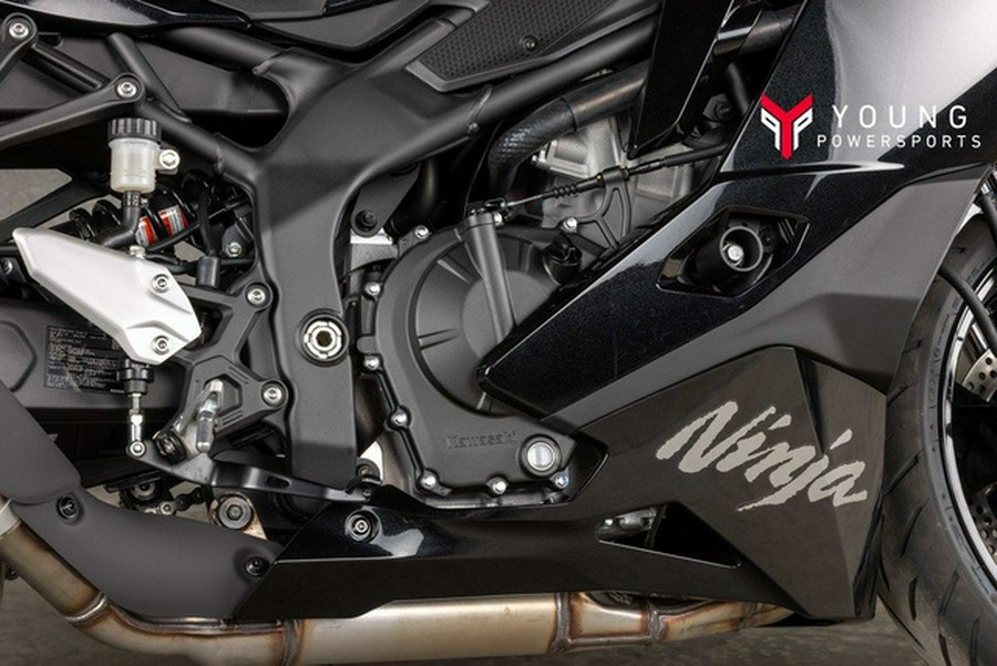 2025 Kawasaki NINJA ZX-4R ABS