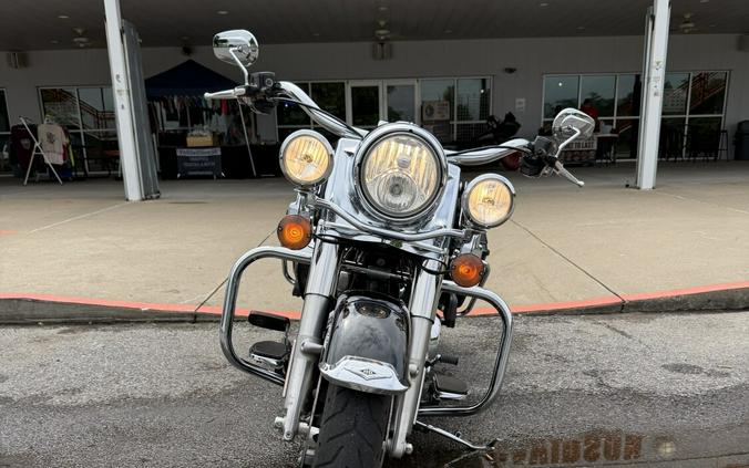 2019 Harley-Davidson® Road King® Vivid Black