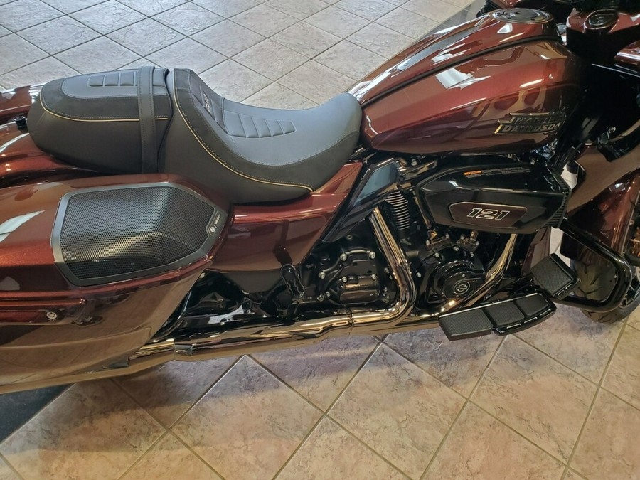 2024 Harley-Davidson CVO™ Road Glide Copperhead