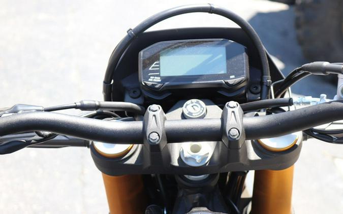 2025 Suzuki DR-Z 4S Base