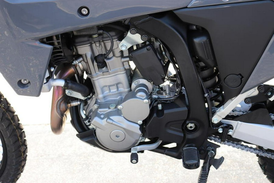 2025 Suzuki DR-Z 4S Base