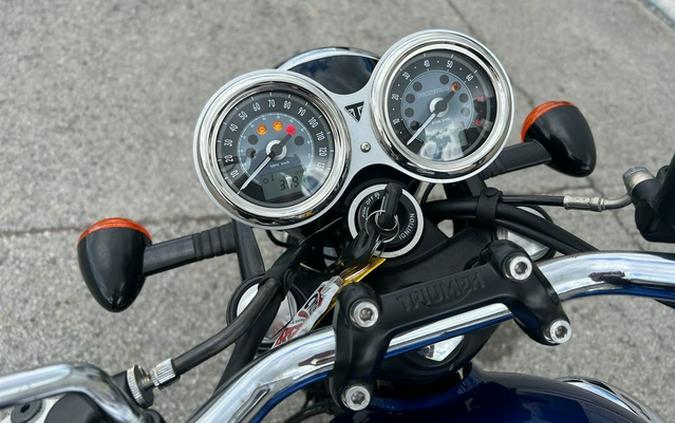 2022 Triumph Bonneville T100 Lucerne Blue/Fusion White