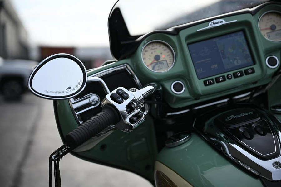 2019 Indian Motorcycle Chieftain Classic Icon Series Willow Green/Ivory Cream