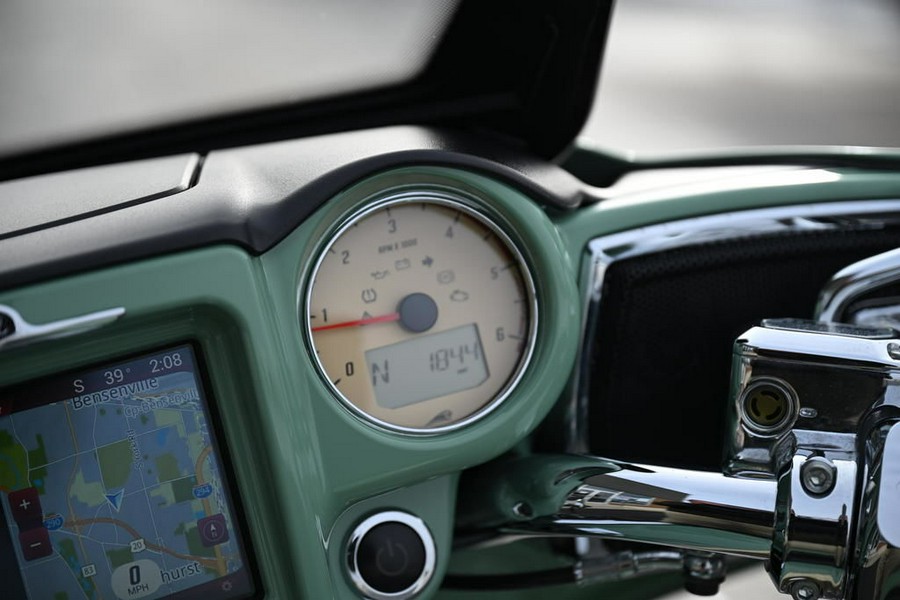 2019 Indian Motorcycle Chieftain Classic Icon Series Willow Green/Ivory Cream