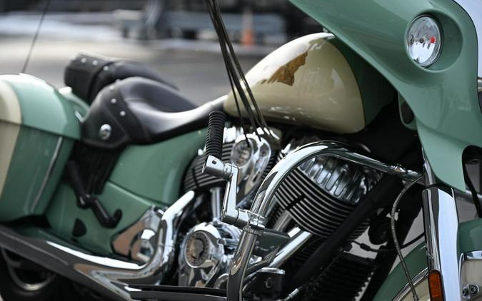 2019 Indian Motorcycle Chieftain Classic Icon Series Willow Green/Ivory Cream
