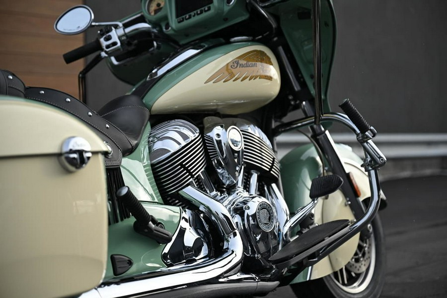 2019 Indian Motorcycle Chieftain Classic Icon Series Willow Green/Ivory Cream