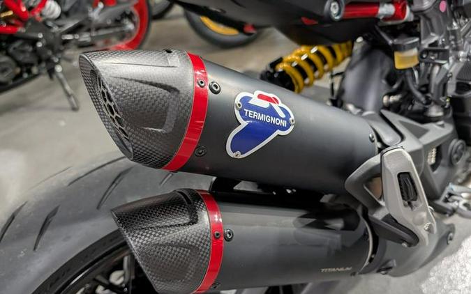 2026 Ducati MONSTER PLUS