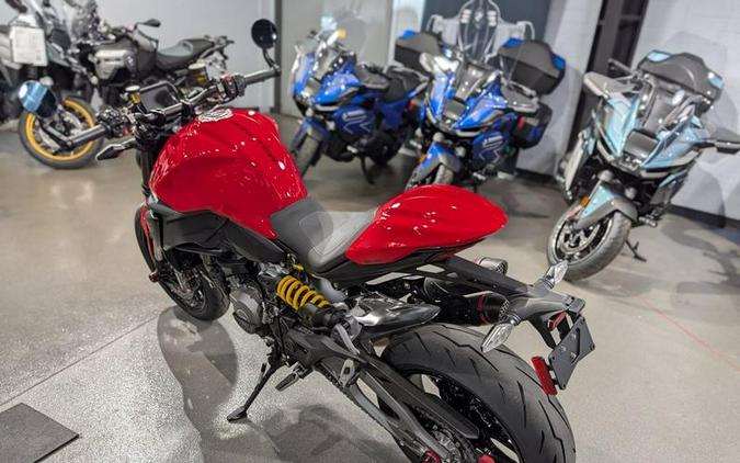 2026 Ducati MONSTER PLUS
