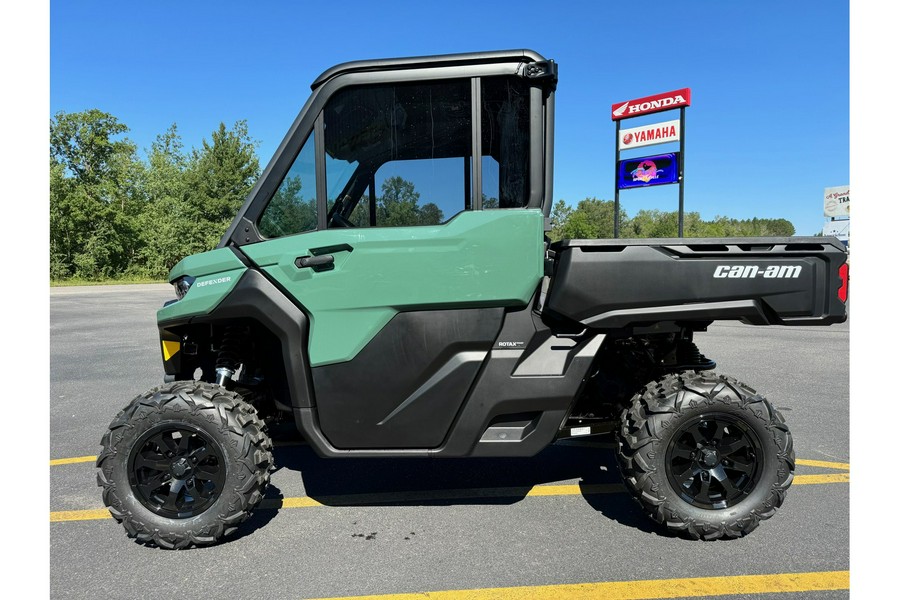 2025 Can-Am DEFENDER DPS CAB HD9