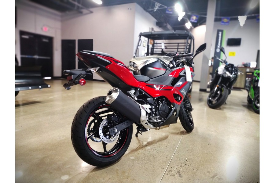 2025 Kawasaki Ninja 500 SE ABS