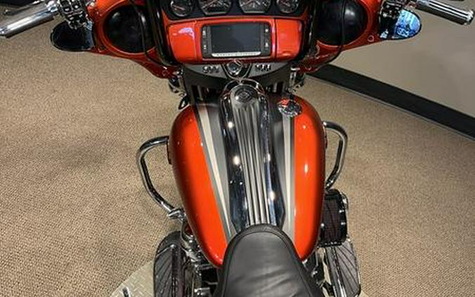 2018 Harley-Davidson® FLHXSE - CVO™ Street Glide®
