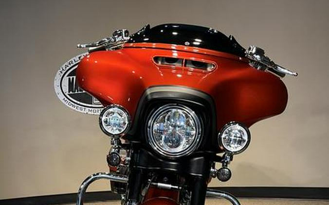 2018 Harley-Davidson® FLHXSE - CVO™ Street Glide®